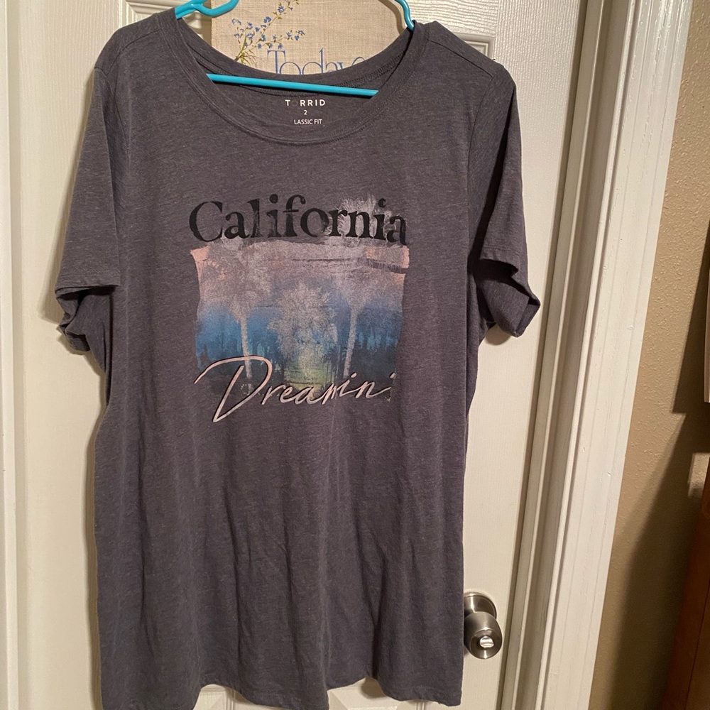 California Dreamin Torrid Classic Fit Gray T-Shirt